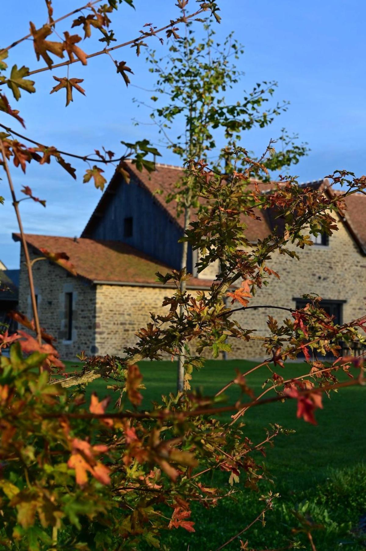 La Grange Et Le Nid Villa Saint-Pierre-des-Nids Exterior photo